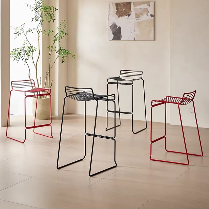北欧ミニマリストバースツール、モダンな屋外用鉄製ハイチェア、 - Home Bar Seating のレビューと価格
